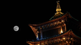 月亮很忙!牵手众星演绎“星月同框”的浪漫!