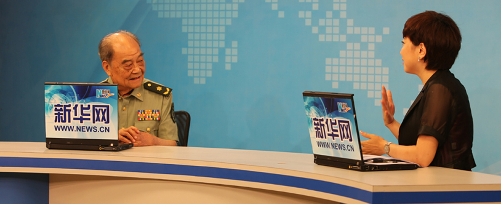 中国工程院院士黎介寿与主持人畅谈强军话题