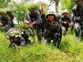 军报评论：加强训练监察提高军事训练实战化水平