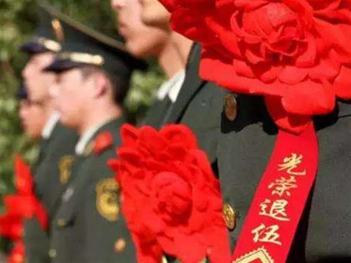 退役军人风采录丨李锁：誓让家乡旧貌换新颜