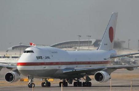 日本政府现役专机服役期满将退役 举行交接仪式