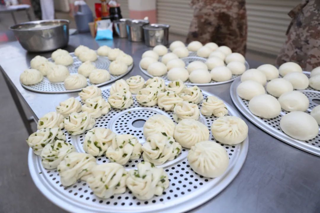 周潤發在朝陽公園跑步