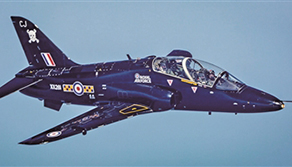 英國退役第一代“鷹”式教練機