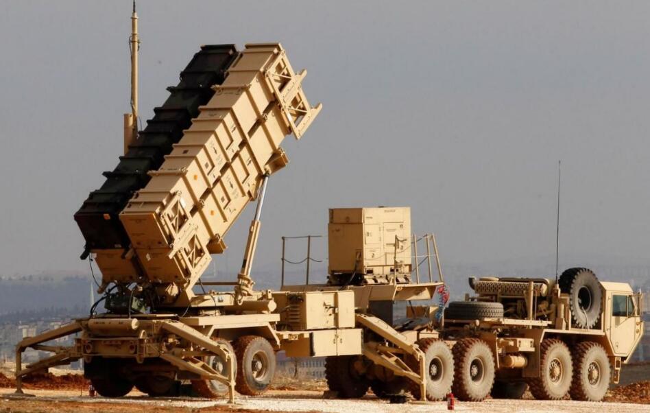 外媒：美将再向乌提供20亿美元军援 首次包含远程火箭炮