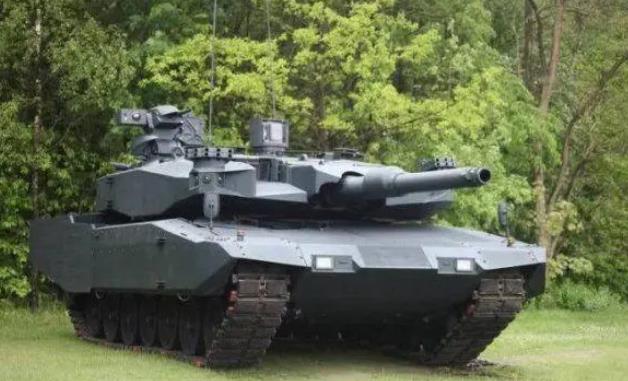 德国将采购18辆全新“豹2A8”主战坦克
