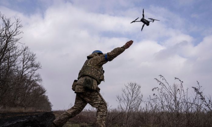 乌军在战场上加大无人机使用