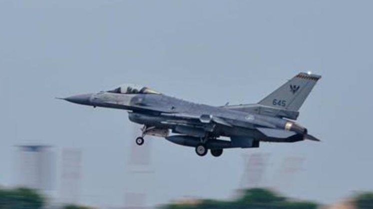 新加坡F-16俯仰速率陀螺仪故障造成飞机坠毁