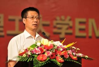 教育创新平台打造者卢中昌