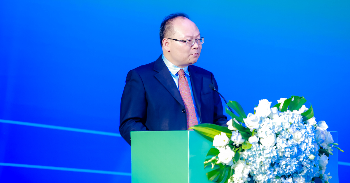 中国人民大学副校长王轶主持第四届小微经济发展论坛