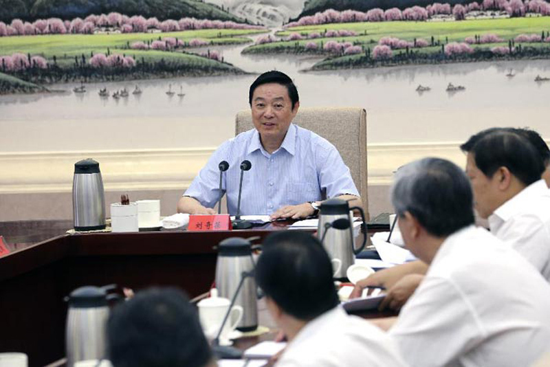 加快推动传统媒体和新兴媒体深度融合