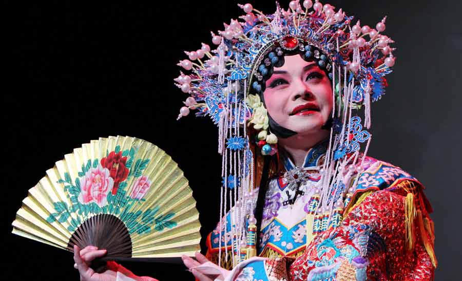 “文化中國·四海同春”為巴黎觀眾獻視聽盛宴