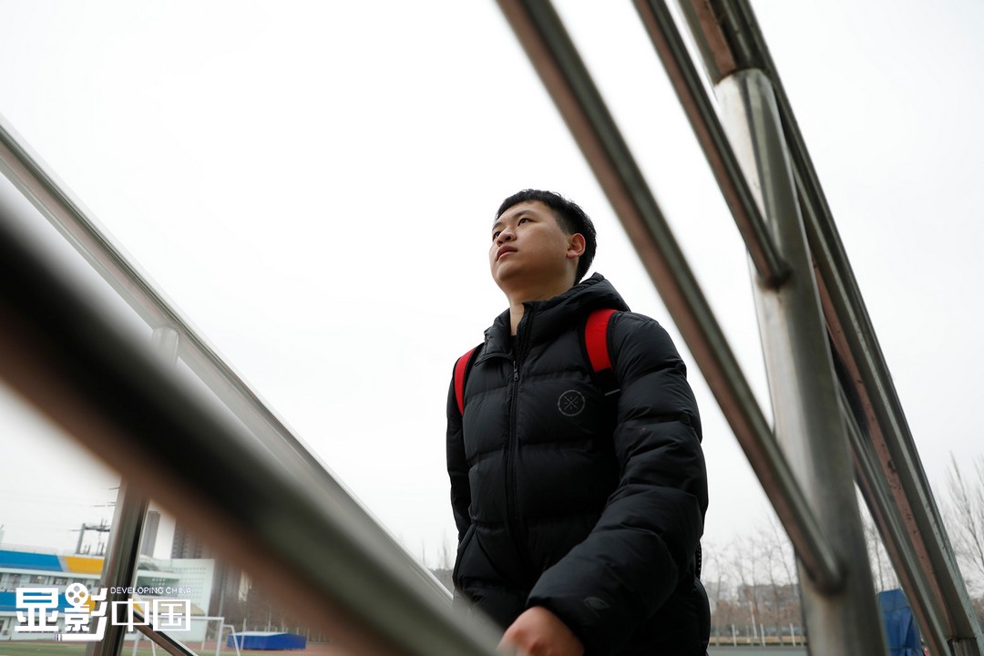 此次北京冬奥会招募志愿者，河北科技大学报名人数达3000人，经过专业能力、综合素质等方面的考核，最后仅有66人通过选拔。抗击疫情、助老帮扶、公益募捐等都是梁世超顺利通过选拔的加分项。