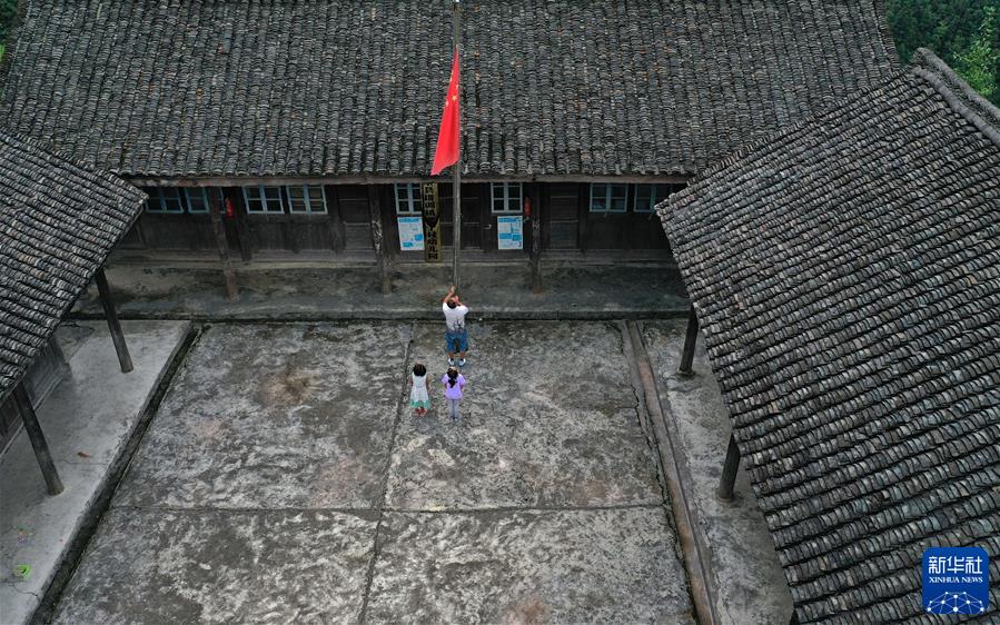 #(镜观中国·新华社国内新闻照片一周精选)(12)“微小学”开学