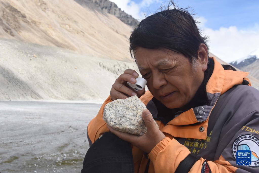 中科院科考队考察喜马拉雅山脉灾害链 为期28天