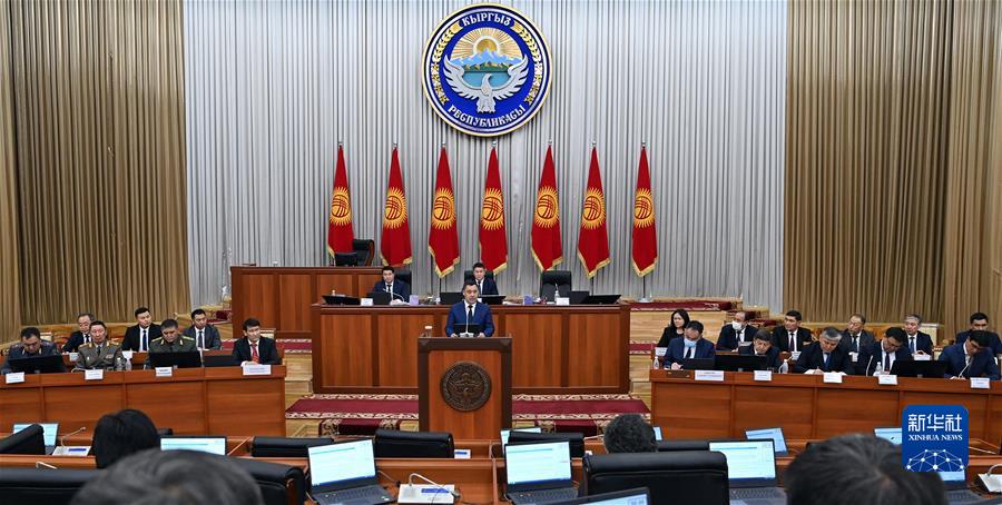（国际）（1）吉尔吉斯斯坦新政府宣誓就职