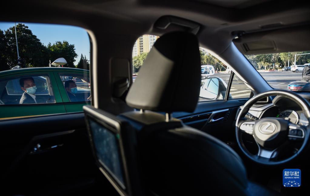 北京分多阶段有序开展自动驾驶“无人化”道路测试