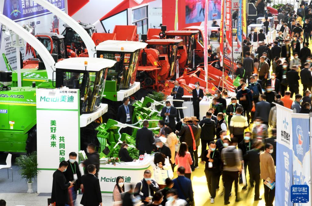 2021中国国际农机展在青岛举行 展会面积逾22万平方米