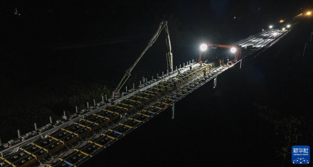 贵南高铁广西段无砟轨道工程正式启动 全长281.48公里