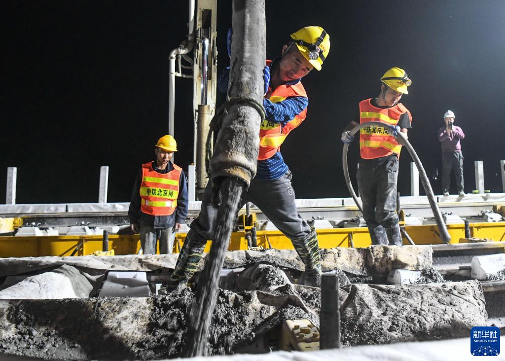 贵南高铁广西段无砟轨道工程正式启动 全长281.48公里