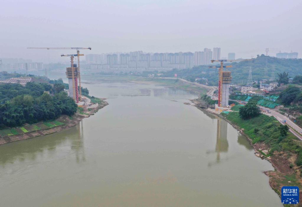 四川泸州沱江特大桥建设稳步推进