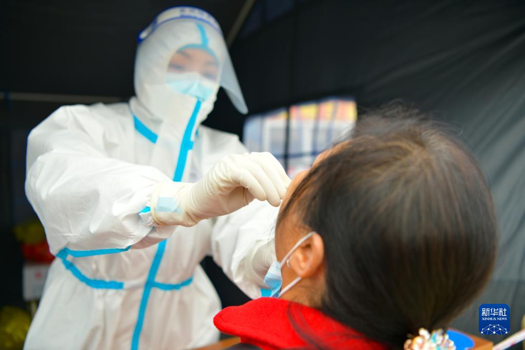 直击：贵州遵义四城区开展第三轮全员核酸检测
