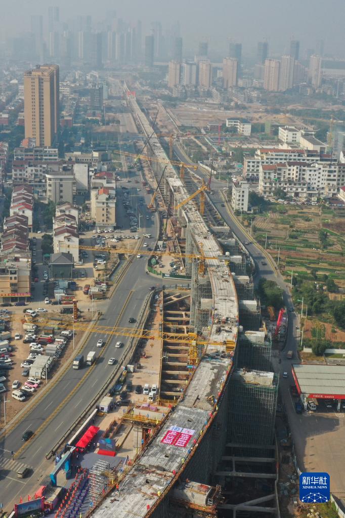 浙江：市域轨道交通工程义东首通段31日贯通