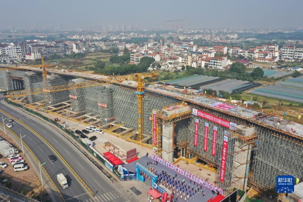 浙江：市域轨道交通工程义东首通段31日贯通