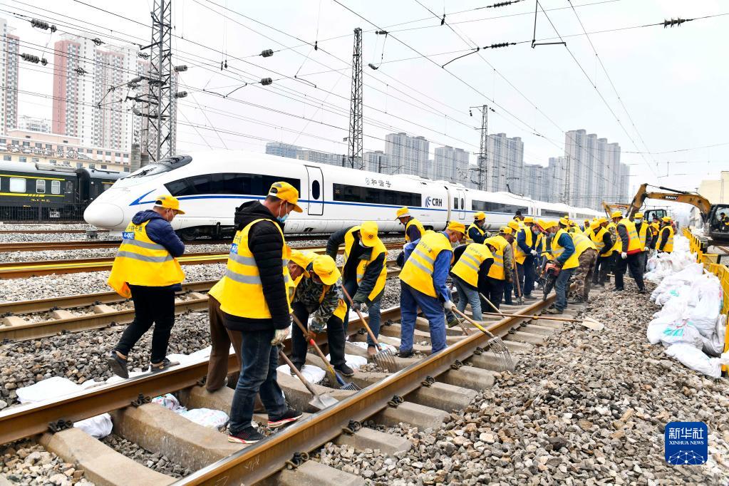 郑济高铁引入济南枢纽工程圆满完成京沪四线拨移作业