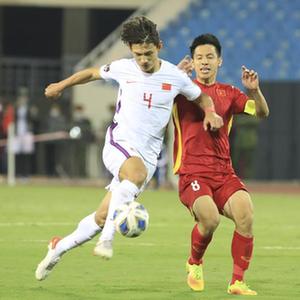 （体育）（4）足球&mdash;&mdash;世预赛：中国队不敌越南队 告别世界杯