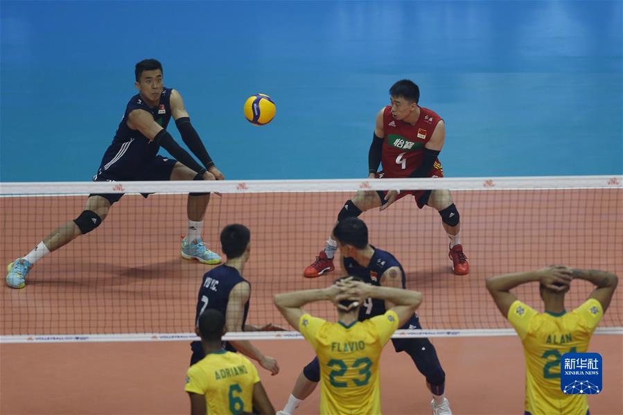 （体育）（10）排球&mdash;&mdash;世界男排联赛巴西站：中国胜巴西