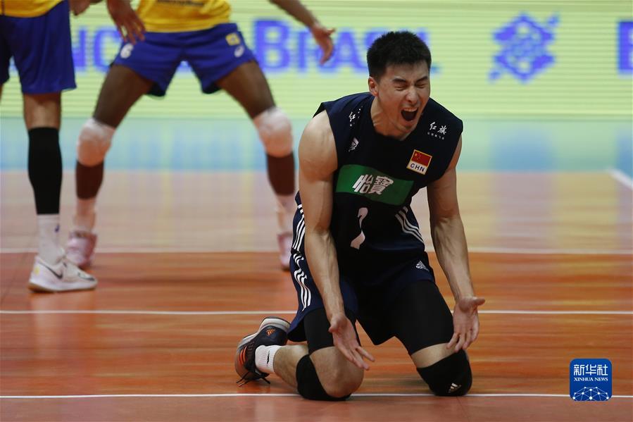 （体育）（16）排球&mdash;&mdash;世界男排联赛巴西站：中国胜巴西