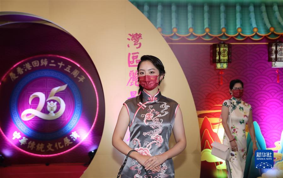 （香港回归祖国25周年）（1） 香港岛妇女联会举办传统文化展演活动