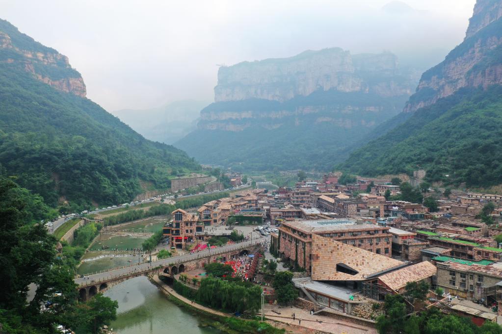 河南林州:写生产业为传统村落增添活力