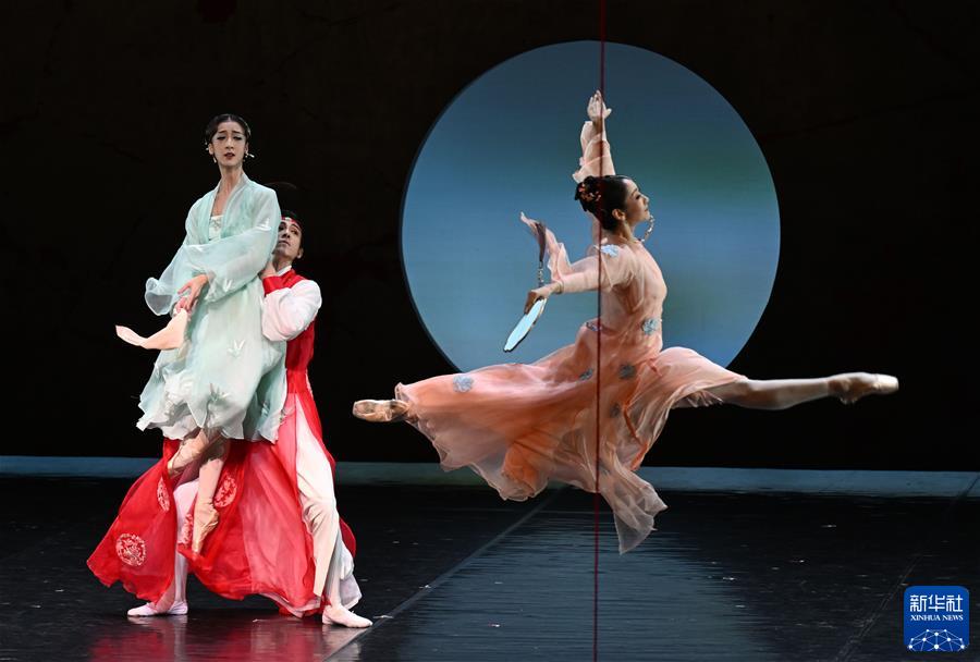 （镜观中国·新华社国内新闻照片一周精选）（8）芭蕾舞剧《红楼梦》在京首演
