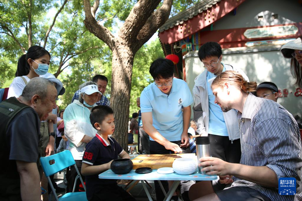 Play chess to make buddies and luxuriate in Children’s Day – Xinhuanet