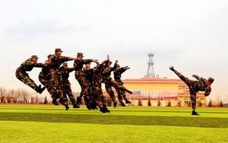 晒创意毕业照！再见了，我们的新兵连