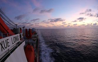 &ldquo;雪龙&rdquo;号驶入我国海域 中国第35次南极科考取得多项重要成果