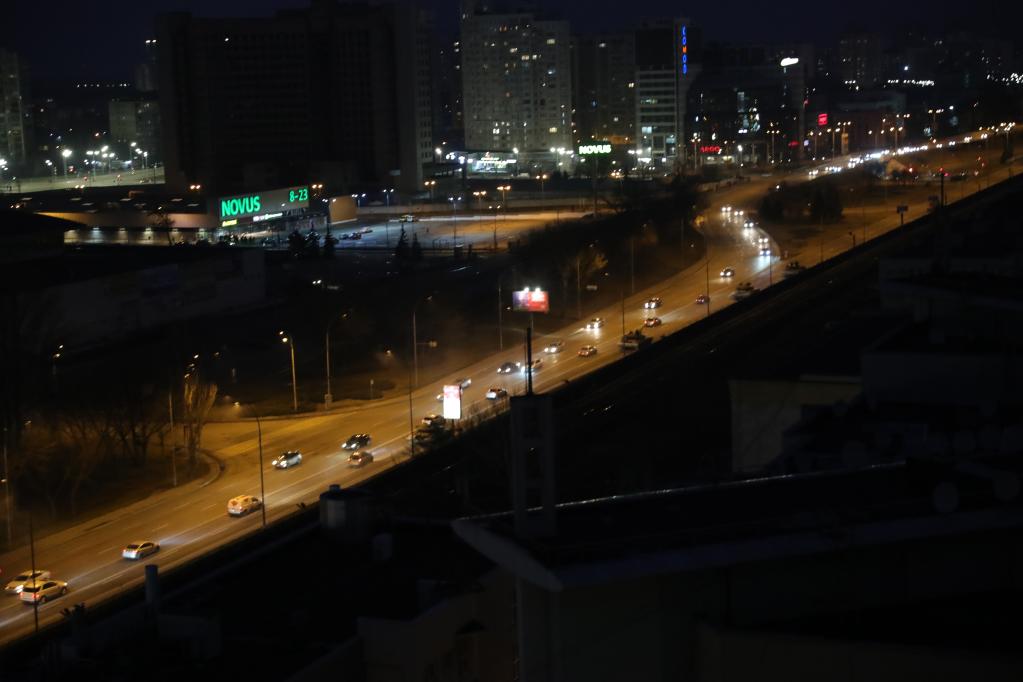 现场直击：乌克兰首都居民在不安中度过一天