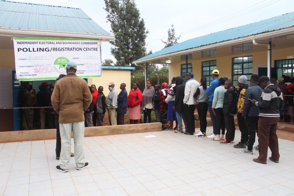 肯尼亚举行大选投票