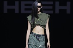 “HBEH·惠文龙”时装发布会在京举行