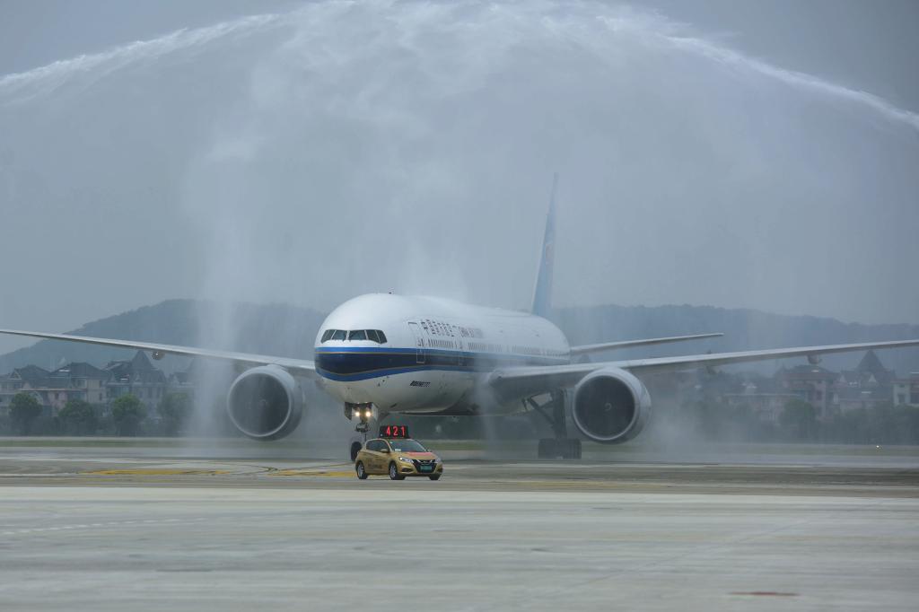 杭州萧山国际机场三期正式投运
