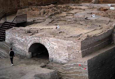 新华全媒+丨河南州桥遗址考古发现实证开封“城摞城”