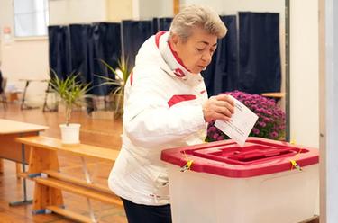 拉脱维亚议会选举初步结果揭晓