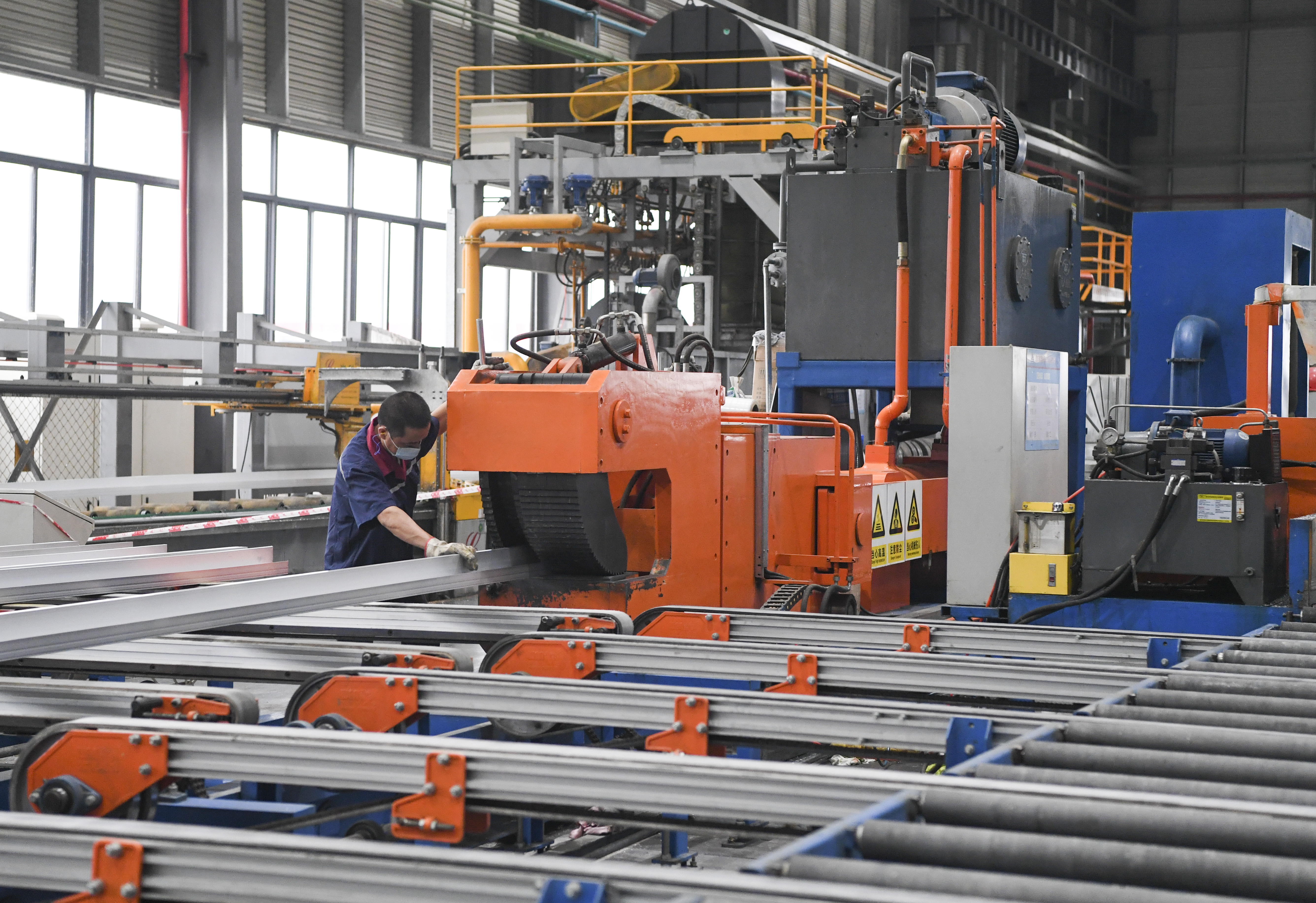 新华全媒+｜重庆南川：助企纾困促发展