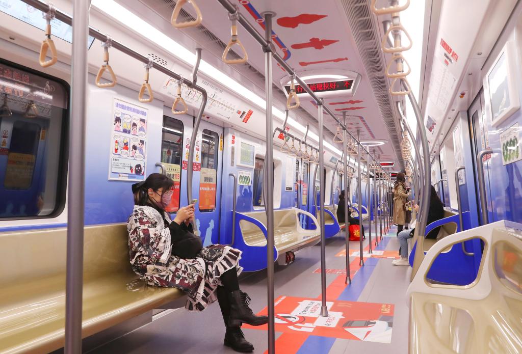上海开行消防安全宣传地铁专列