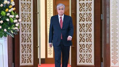 托卡耶夫宣誓就任哈萨克斯坦总统
