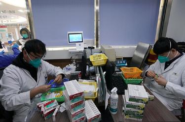 上海：拆盒分装药品 保障用药需求