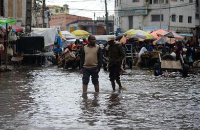 强热带风暴袭击马达加斯加致16人死亡