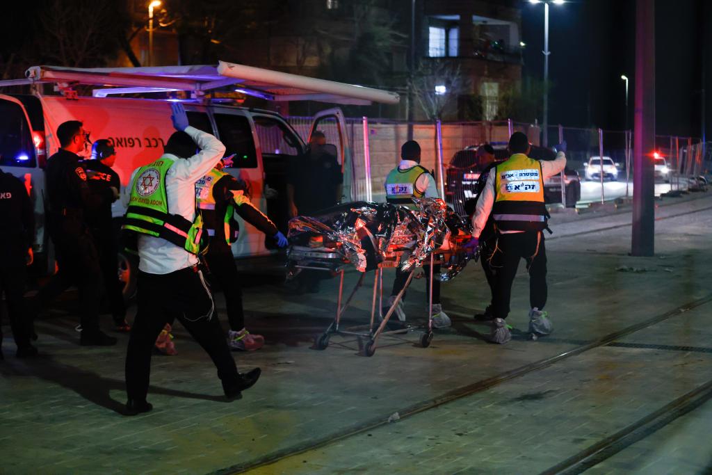 东耶路撒冷发生枪击事件致7人死亡