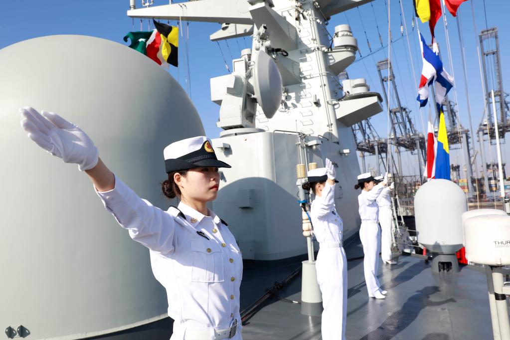 中国海军南宁舰赴巴基斯坦参加“和平-23”多国海军联合演习